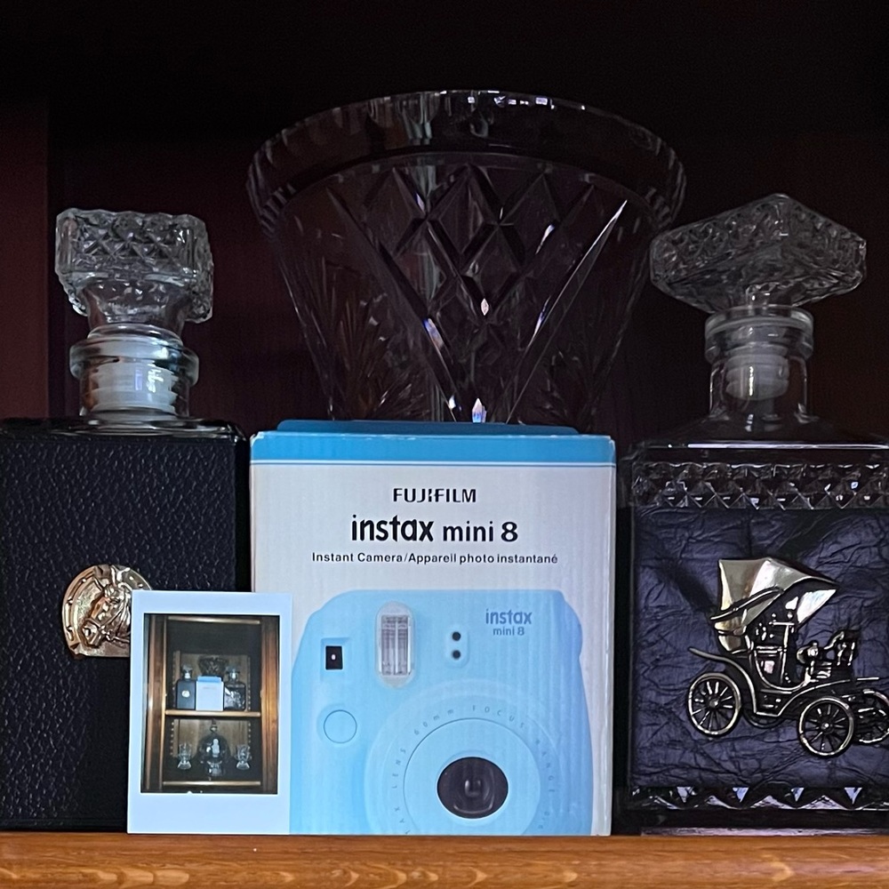 FUJIFILM INSTAX MINI 8 INSTANT CAMERA
